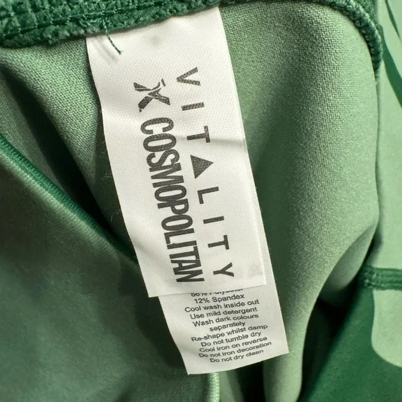 Balance Athletica Vitality X Cosmopolitan the ascend pant in botanical green - Picture 6 of 9